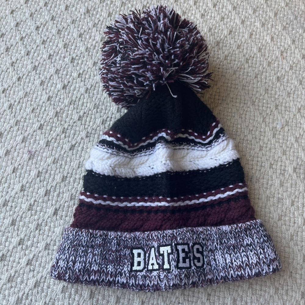 Bates College Acrylic Maine Pom Beanie Hat Cap Knit